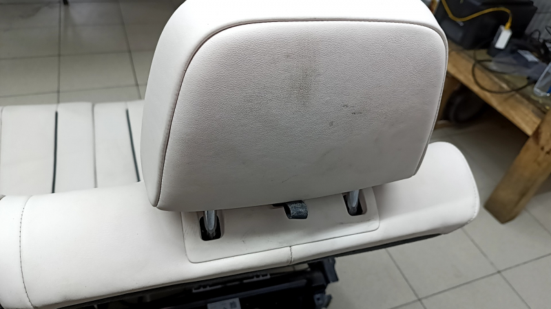 Rear row of seats 3rd row BMW X7 G07 19-22 electric, heated, for 6 seats, Elfenbein-Weiss leather, Comfort, dry-cleanable, torn seat belt latch lining