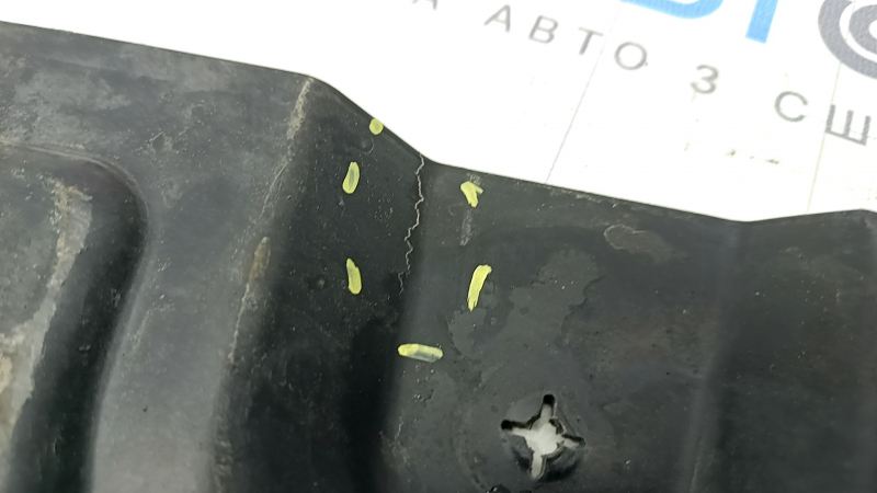 Front left underbody protection Mercedes X167 GLS 20-26 breaks, cracks