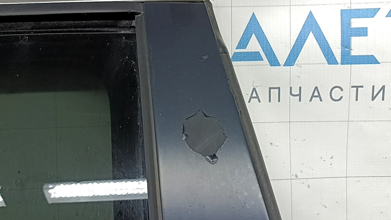 Door assembly rear right Jeep Cherokee KL 14-23 tinted, white PW7, bumps, corrosion, scratches on the trim, the trim coating is peeling