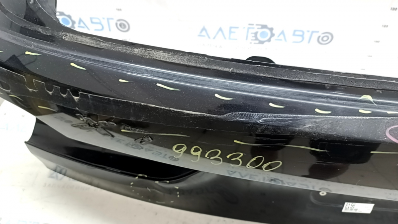 The trunk door is bare, the upper part of the BMW X7 G07 19-26 black 475, dented, bumped, in glue