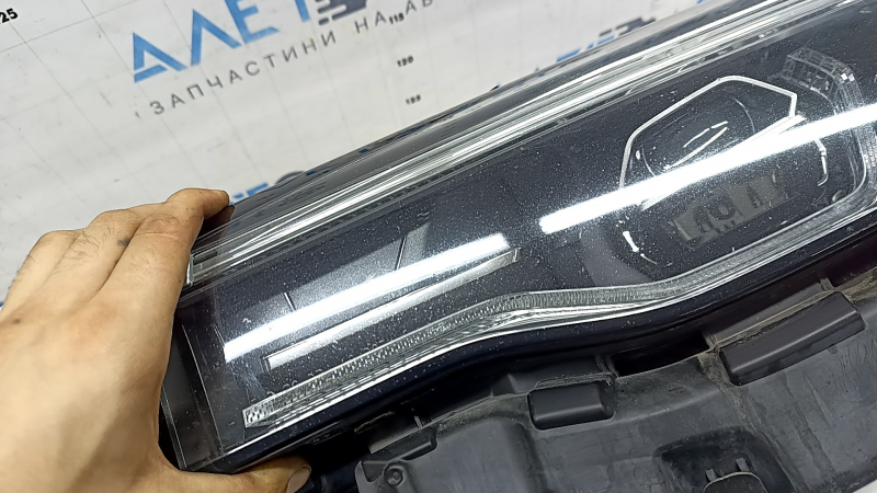 Front left headlight complete BMW X7 G07 19-22 LED with bracket and seal, for polishing, yellow LED