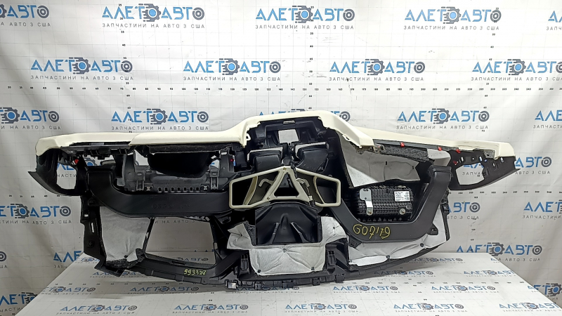 Front dashboard with AIRBAG BMW X7 G07 19-22 for projection, black and beige Merino leather, schwarz/weiss, dry-cleanable
