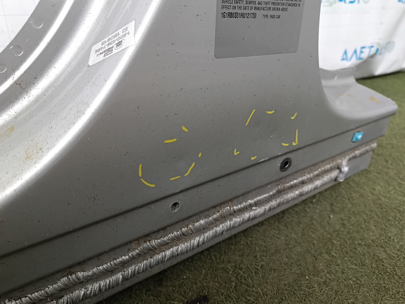 Front left quarter of Chevrolet Volt 16 - sawed off with central pillar, silver, pokes