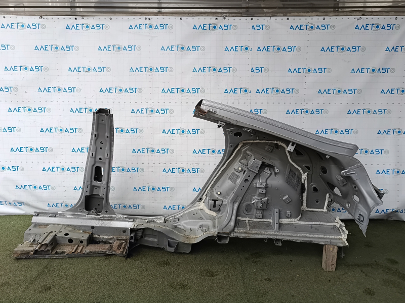 Quarter wing rear right Chevrolet Volt 16 - sawed off with the central pillar, silver, pokes