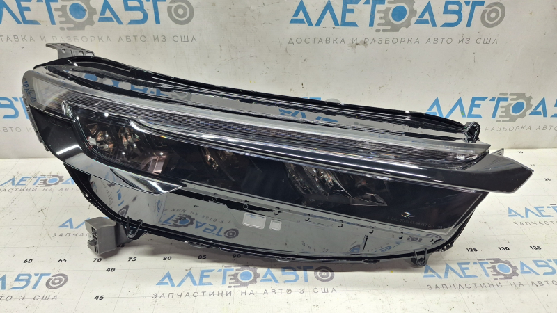 Front right headlight assembly Honda CRV 23-26 LED with black glossy molding, one mount after repair, scratch