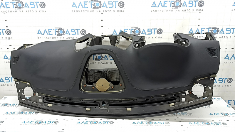 The front dashboard panel with AIRBAG Jeep Cherokee KL 19-19 is black, the air duct mounts are broken