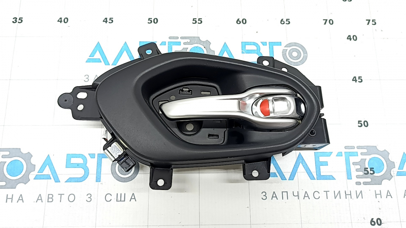 Jeep Cherokee KL 16-23 front right inner door handle with trim and illumination