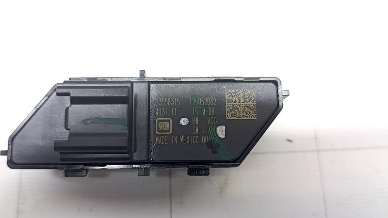 Chevrolet Equinox EV front left door lock buttons 24-26