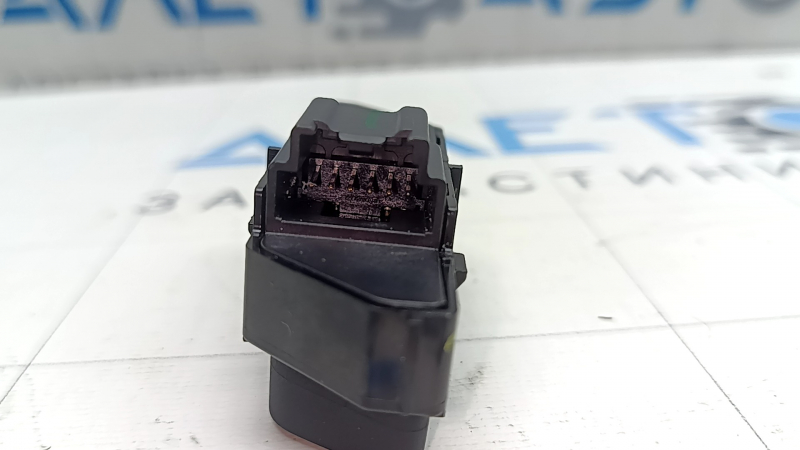 Chevrolet Equinox EV front left door lock buttons 24-26