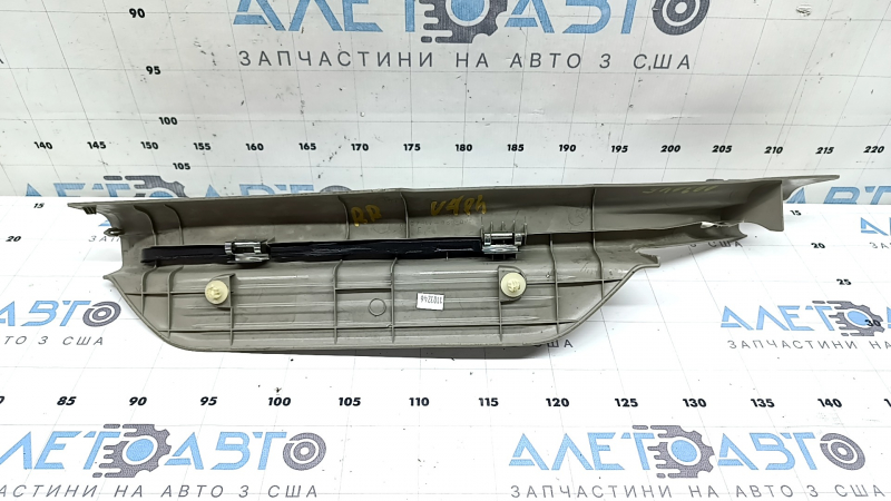 Rear right door sill trim Toyota Camry v40 07-11 beige, scratches, needs cleaning