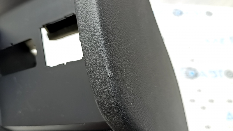 Center console trim with air vent deflector Jeep Cherokee KL 19-21 black, scratches