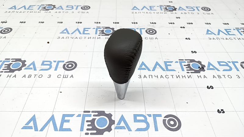 Gear knob Toyota Camry v40 07-11 brown leather, scratches