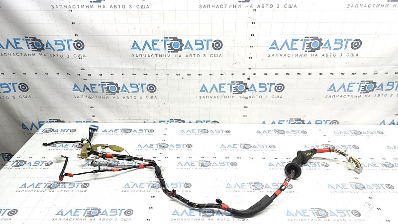 Wiring for the front left door of a Toyota Camry v40 07-11 for keyless entry