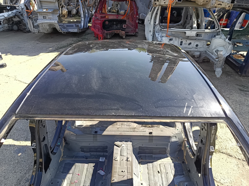 Metal roof Alfa Romeo Giulia 17-24 without sunroof, on the body, dent