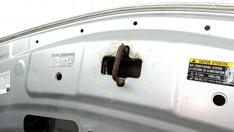 Bare hood Toyota Prius 50 Prime 17-22 aluminum, silver 1F7, bumps, corrosion of the hood lock hook, in glue