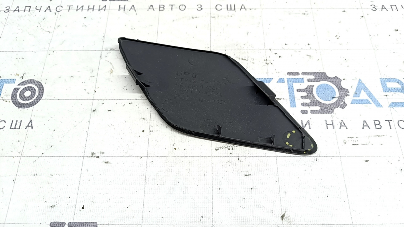 Front bumper towing hook plug left Toyota Prius 50 Prime 17-22 broken mount, chips