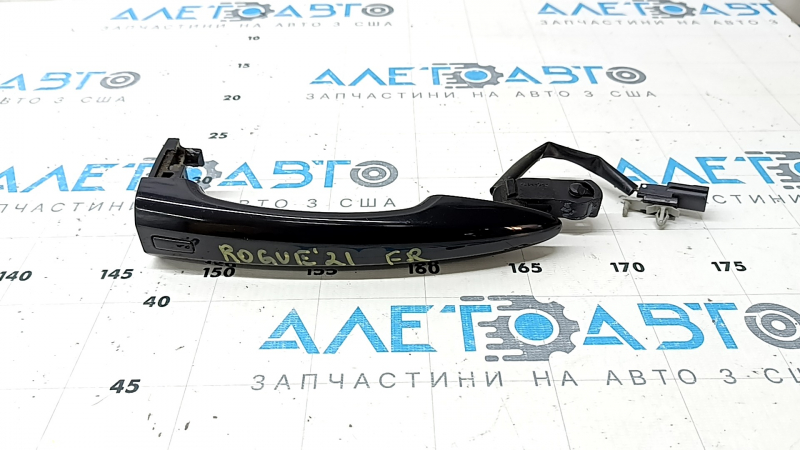 Nissan Rogue 21-26 keyless outer front right door handle