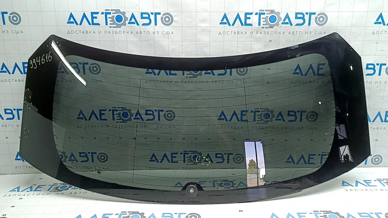 Rear glass of the tailgate of Chevrolet Equinox EV 24-26 with heating, scratches