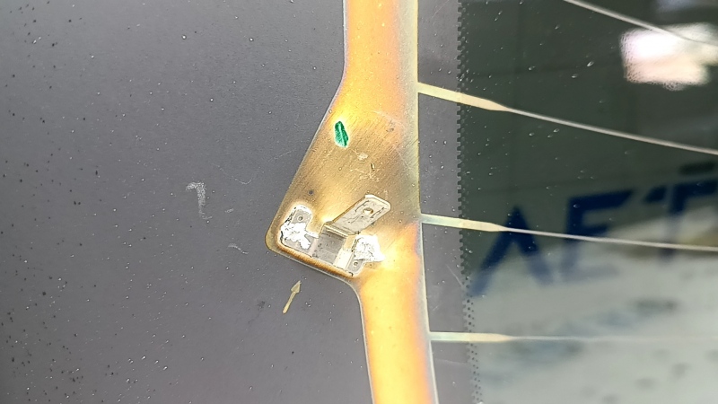 Rear glass of the tailgate of Chevrolet Equinox EV 24-26 with heating, scratches