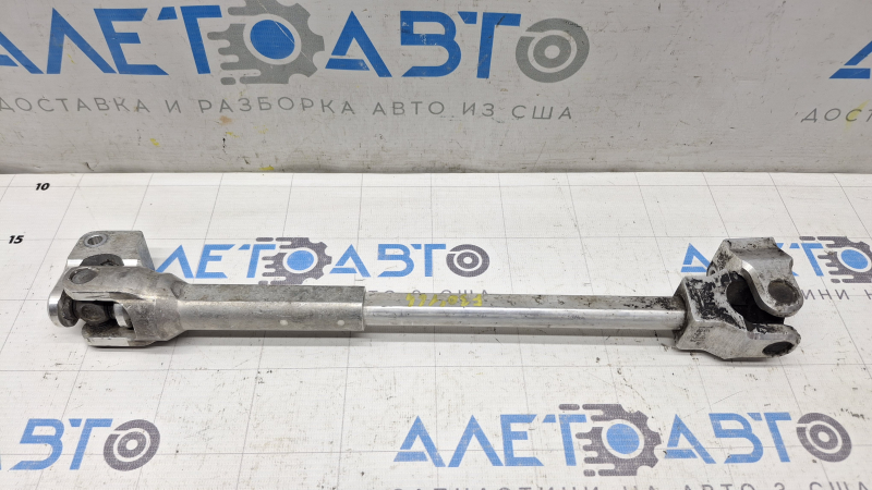 Steering cardan shaft BMW 3 F30 12-18 RWD chipped, hole dented