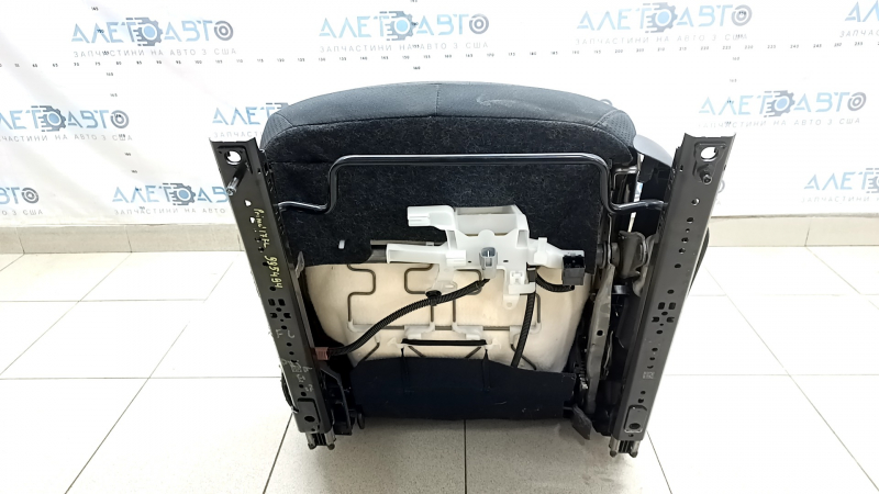 Driver's seat for Toyota Prius 50 Prime 17-19 without airbag, mechanical, heated, black fabric, worn, dry cleanable, creases