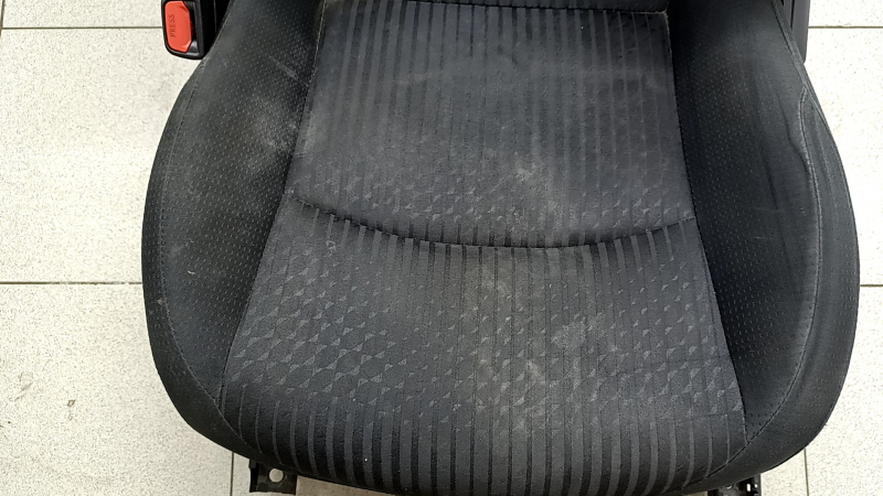 Driver's seat for Toyota Prius 50 Prime 17-19 without airbag, mechanical, heated, black fabric, worn, dry cleanable, creases