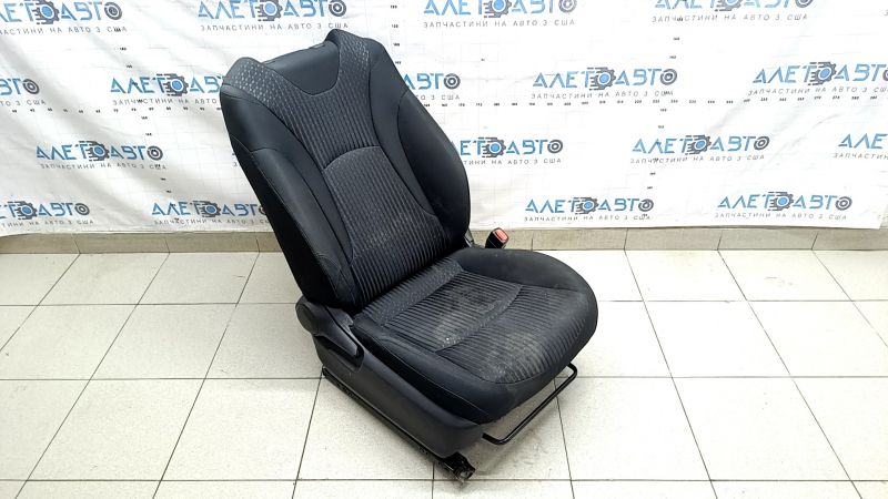 Passenger seat for Toyota Prius 50 Prime 17-19 without airbag, mechanical, heated, black fabric, worn, dry cleanable, creases