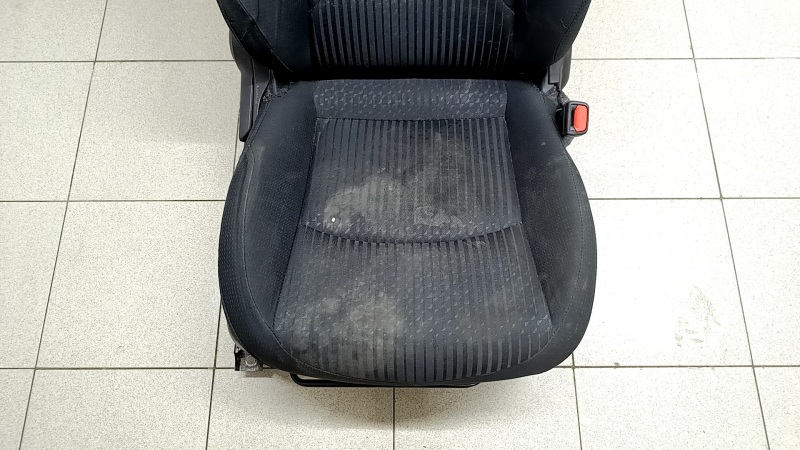 Passenger seat for Toyota Prius 50 Prime 17-19 without airbag, mechanical, heated, black fabric, worn, dry cleanable, creases