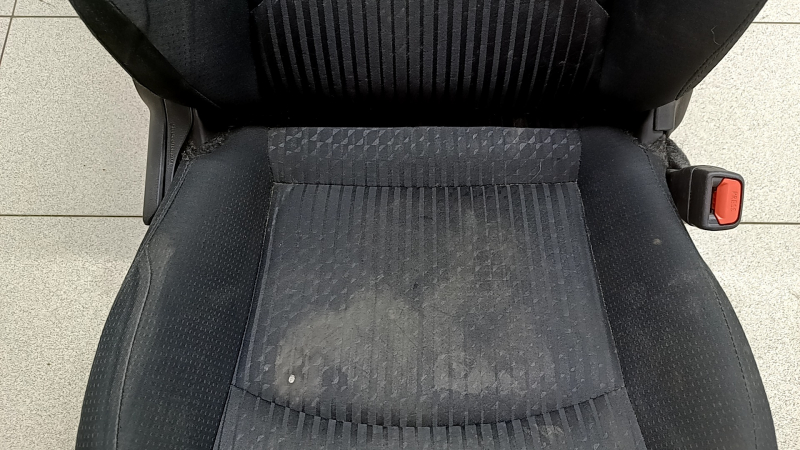 Passenger seat for Toyota Prius 50 Prime 17-19 without airbag, mechanical, heated, black fabric, worn, dry cleanable, creases