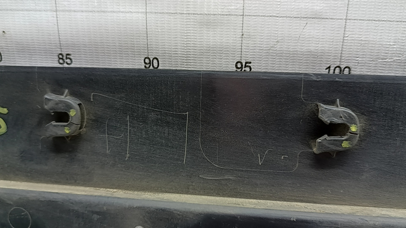 Left threshold Chevrolet Equinox EV 24-26 structure, cracks in fasteners