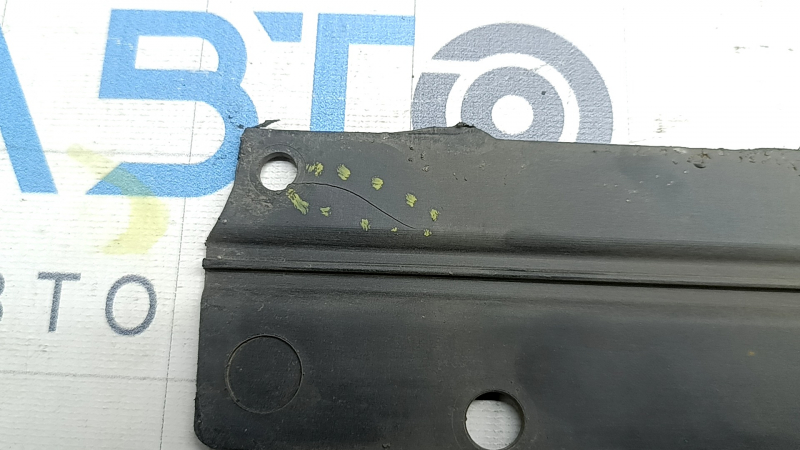 Battery guard rear left Chevrolet Equinox EV 24-26 cracked
