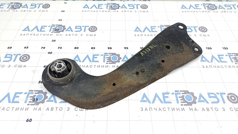 Rear left longitudinal arm Audi A3 8V 15-18 4d microcracks S/B, rusty