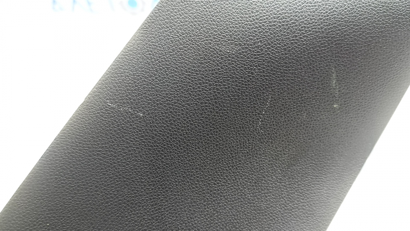 Right trunk arch trim trim Chevrolet Equinox EV 24-26 scratches, cracks