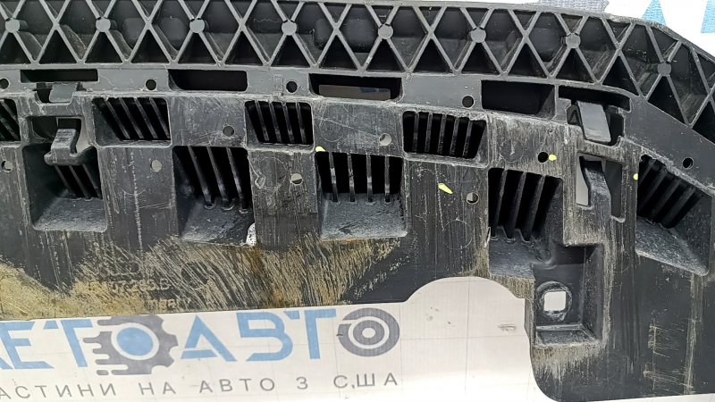 The front bumper protection of the Audi A3 8V 17-20 is worn out