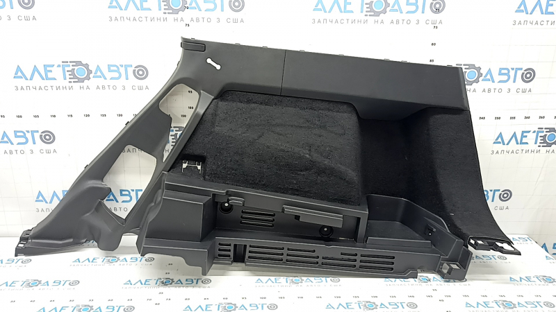 Right arch trim Nissan Rogue 21-26 black, under a solid floor US built, scratches