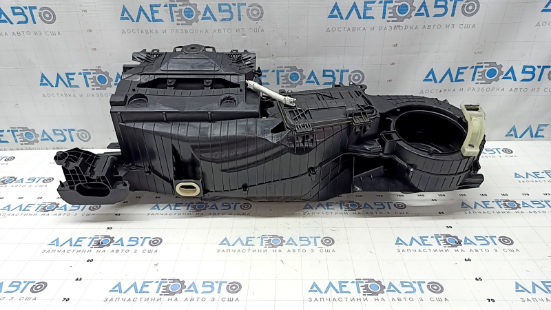 The heater body is bare ventilation BMW X7 G07 19-26