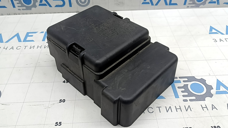 Chevrolet Equinox EV 24-26 underhood fuse box cover