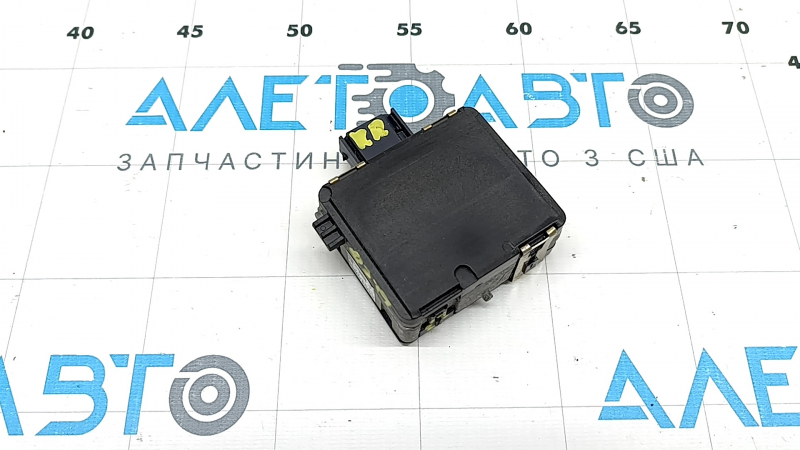 Blind spot sensor BSM right Audi Q3 83A 19-25 broken mount