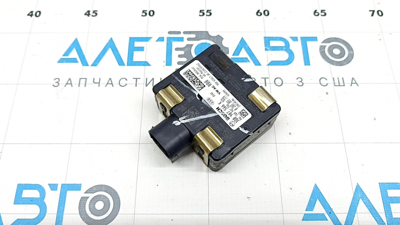 Blind spot sensor BSM right Audi Q3 83A 19-25 broken mount