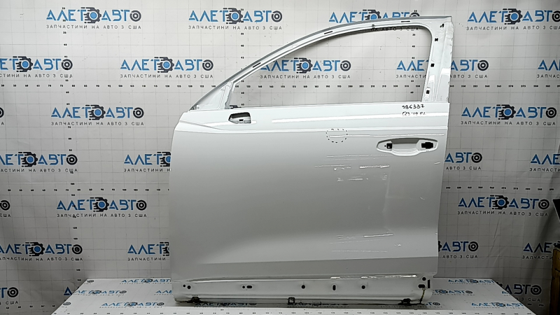 Bare front left door Audi Q3 83A 19-25 white LY9C, with limiter, dent