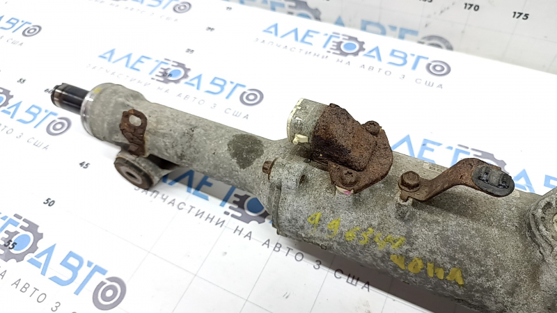 Steering rack Toyota Camry v40 07-11 hybrid without rods, rusty