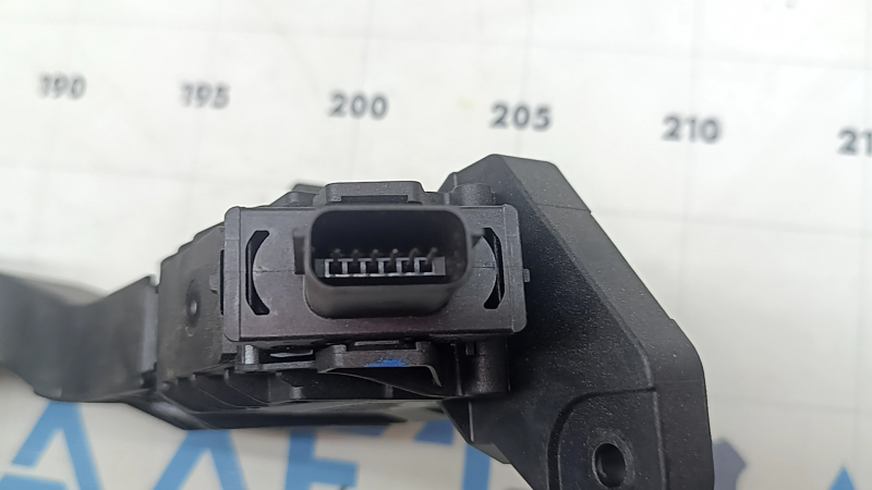 Chevrolet Equinox EV 24-26 gas pedal