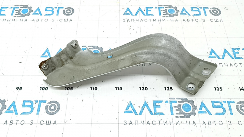 Front fender bracket, right upper, Audi Q3 83A 19-25, corrosion