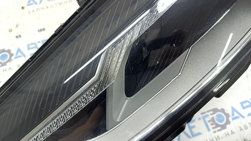 Front left headlight assembly Audi A4 B9 20-24 LED without LED DRL, worn, chips