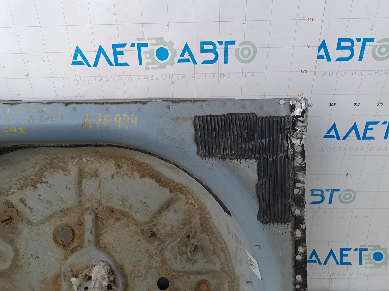 The trunk trough of the Chevrolet Bolt EV 17-23 is drilled out
