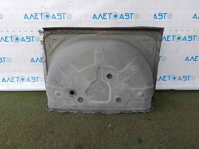The trunk trough of the Chevrolet Bolt EV 17-23 is drilled out