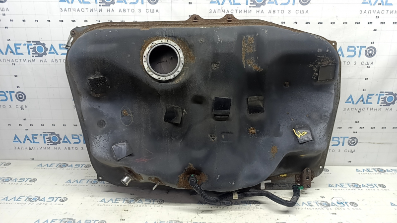 Fuel tank Toyota Camry v40 07-11 hybrid rusty