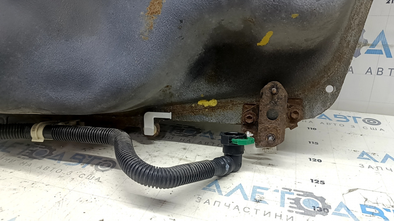 Fuel tank Toyota Camry v40 07-11 hybrid rusty