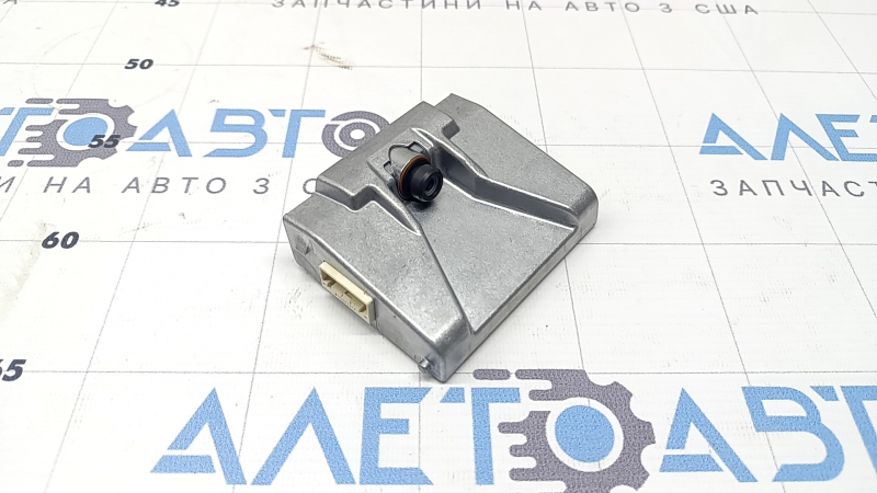 Hyundai Ioniq 17-17 lane keeping camera on the windshield