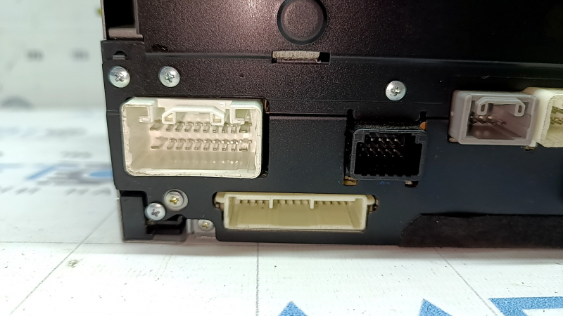 JBL head unit Toyota Camry v40 07-09 display does not work